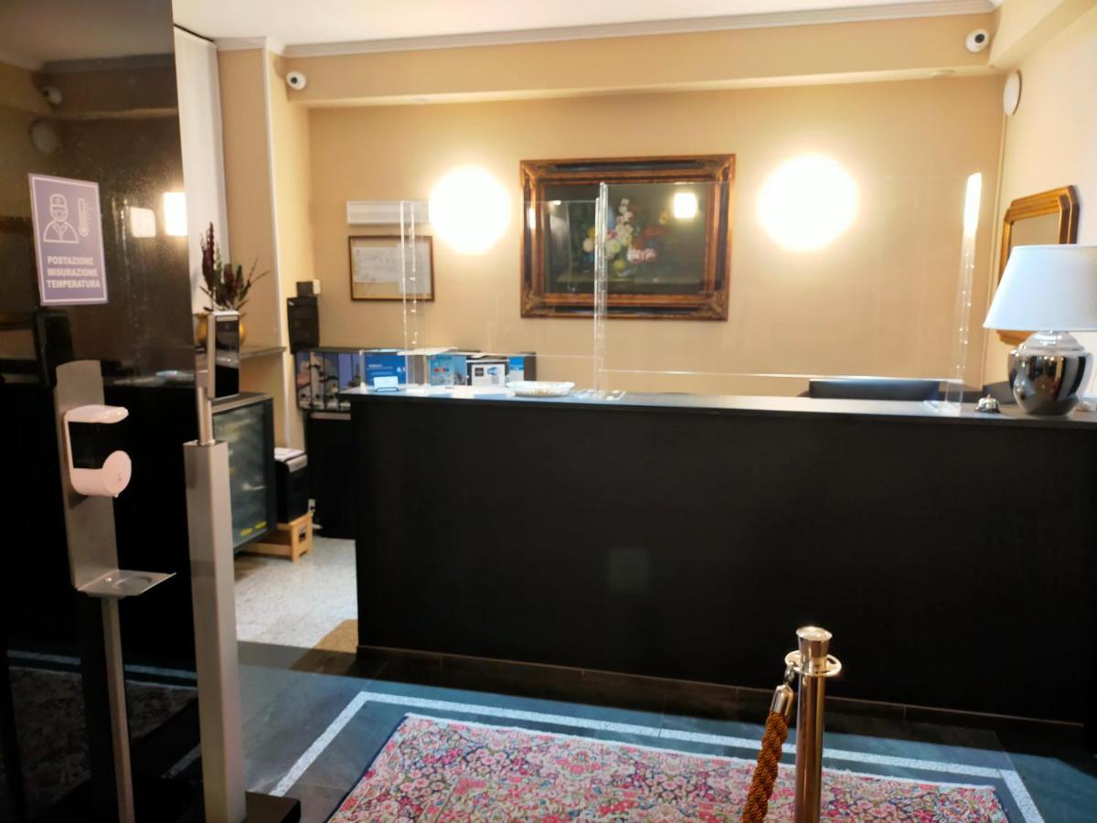 Hotel Valentino Du Parc Торино Екстериор снимка