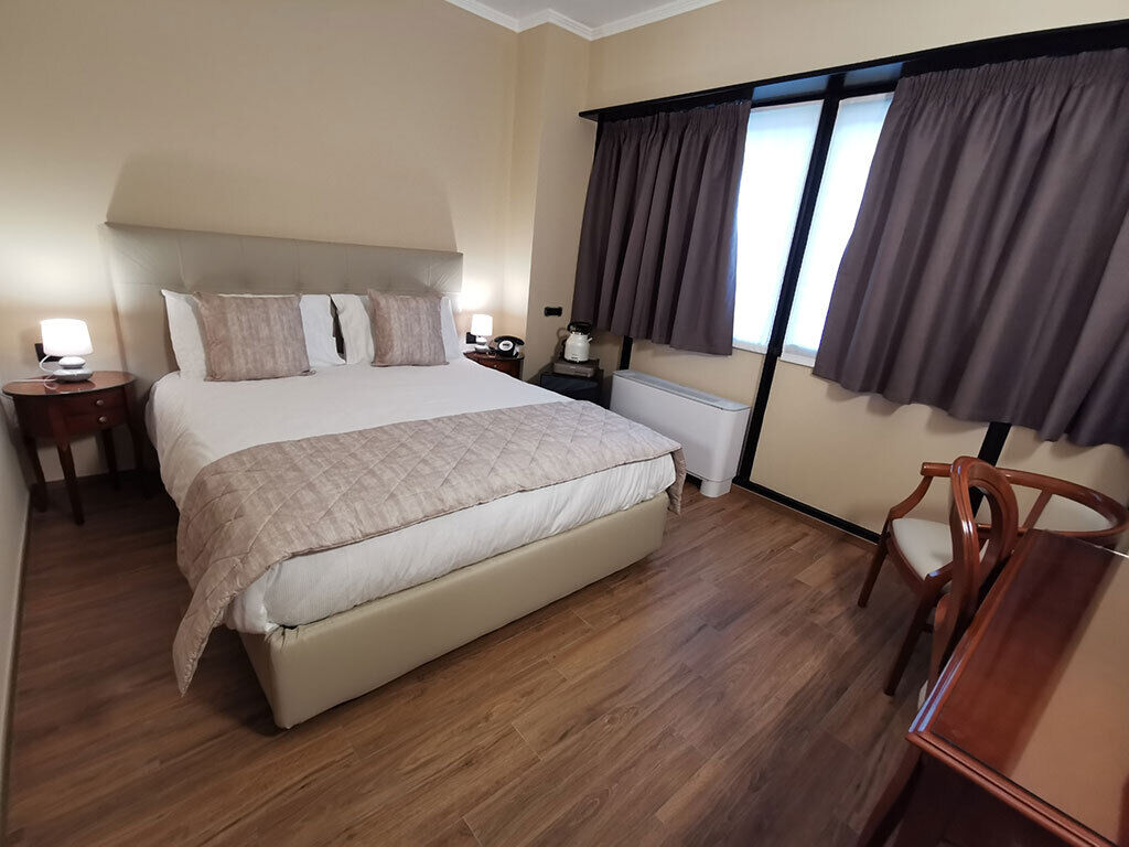 Hotel Valentino Du Parc Торино Стая снимка